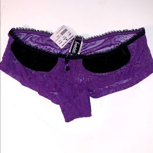 BNWT FREDRICKS OF HOLLYWOOD SEXY PANTIES!